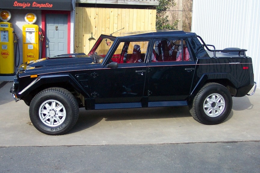 Lamborghini LM002